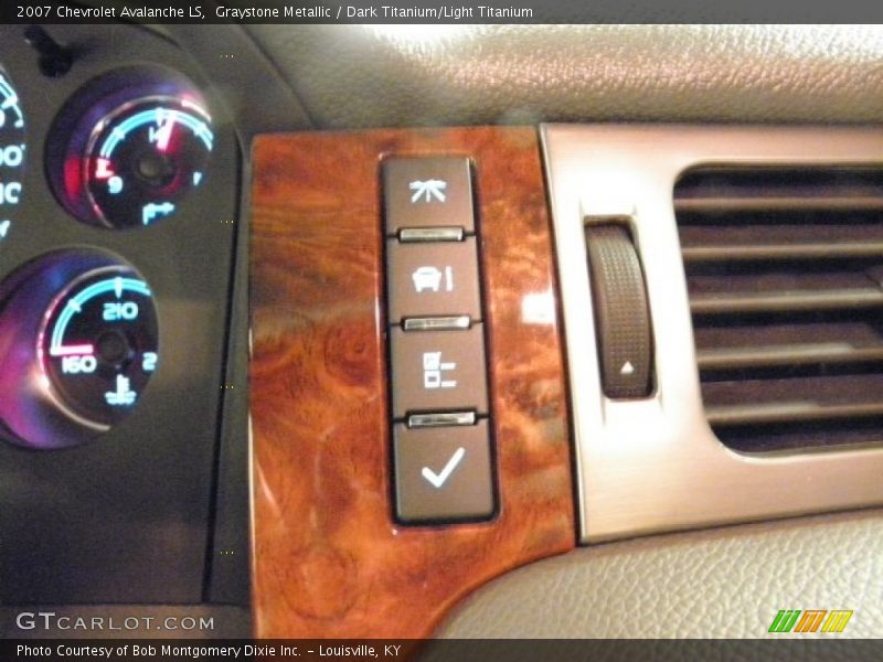 Graystone Metallic / Dark Titanium/Light Titanium 2007 Chevrolet Avalanche LS