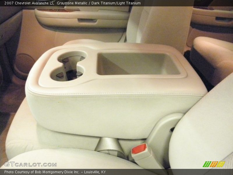 Graystone Metallic / Dark Titanium/Light Titanium 2007 Chevrolet Avalanche LS