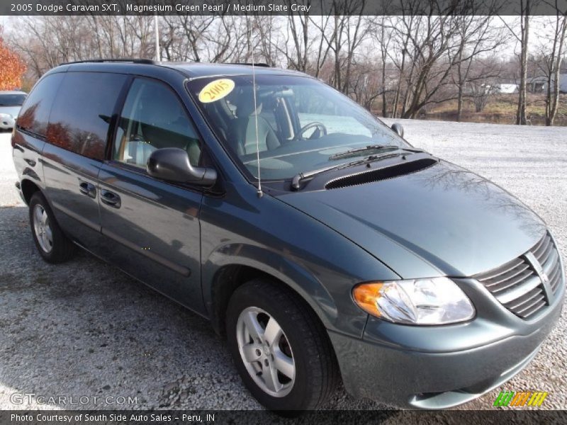 Magnesium Green Pearl / Medium Slate Gray 2005 Dodge Caravan SXT