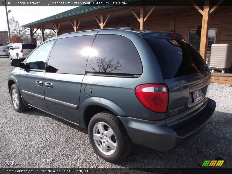 Magnesium Green Pearl / Medium Slate Gray 2005 Dodge Caravan SXT