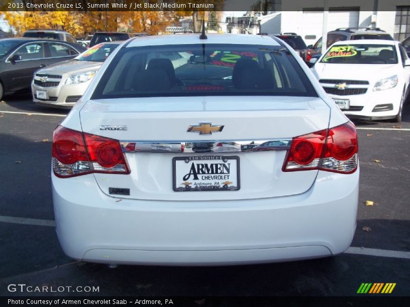 Summit White / Jet Black/Medium Titanium 2013 Chevrolet Cruze LS