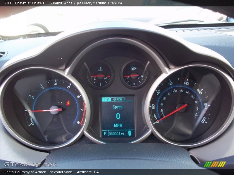 Summit White / Jet Black/Medium Titanium 2013 Chevrolet Cruze LS