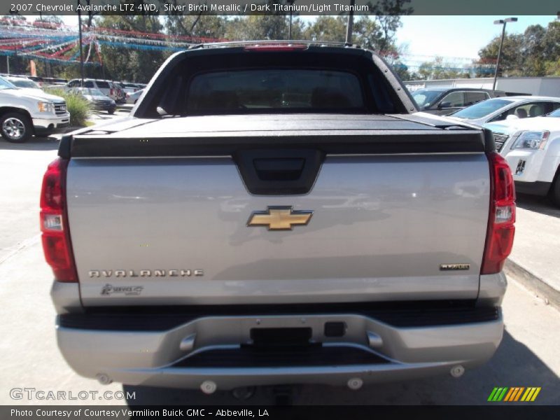 Silver Birch Metallic / Dark Titanium/Light Titanium 2007 Chevrolet Avalanche LTZ 4WD