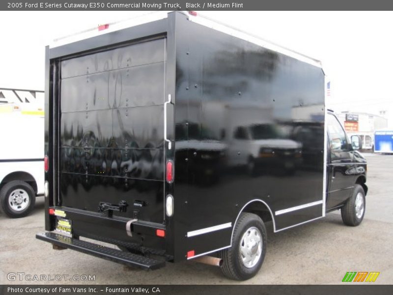 Black / Medium Flint 2005 Ford E Series Cutaway E350 Commercial Moving Truck