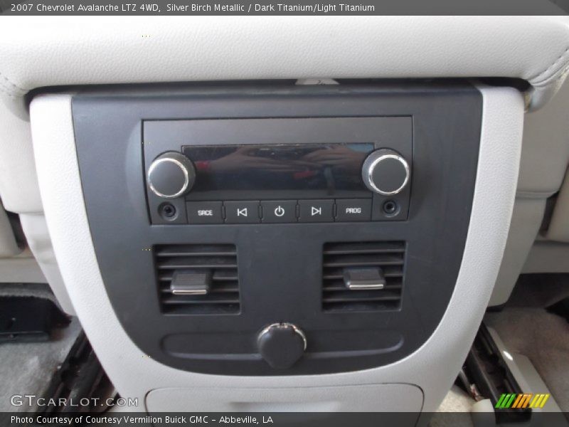 Silver Birch Metallic / Dark Titanium/Light Titanium 2007 Chevrolet Avalanche LTZ 4WD