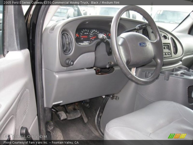 Dashboard of 2005 E Series Cutaway E350 Commercial Moving Truck
