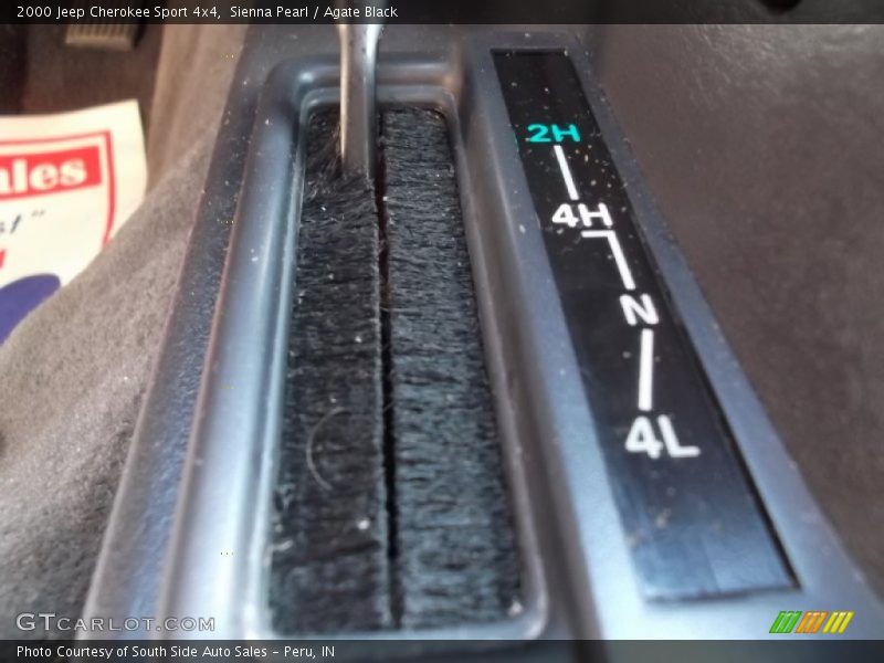 Sienna Pearl / Agate Black 2000 Jeep Cherokee Sport 4x4