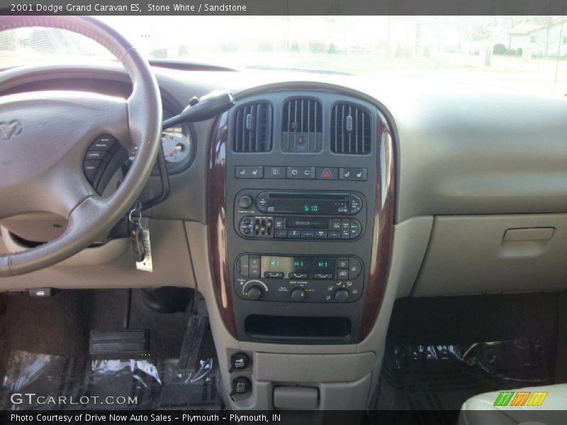 Stone White / Sandstone 2001 Dodge Grand Caravan ES
