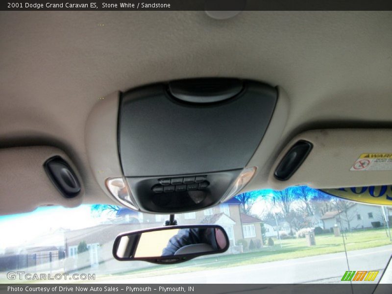 Stone White / Sandstone 2001 Dodge Grand Caravan ES