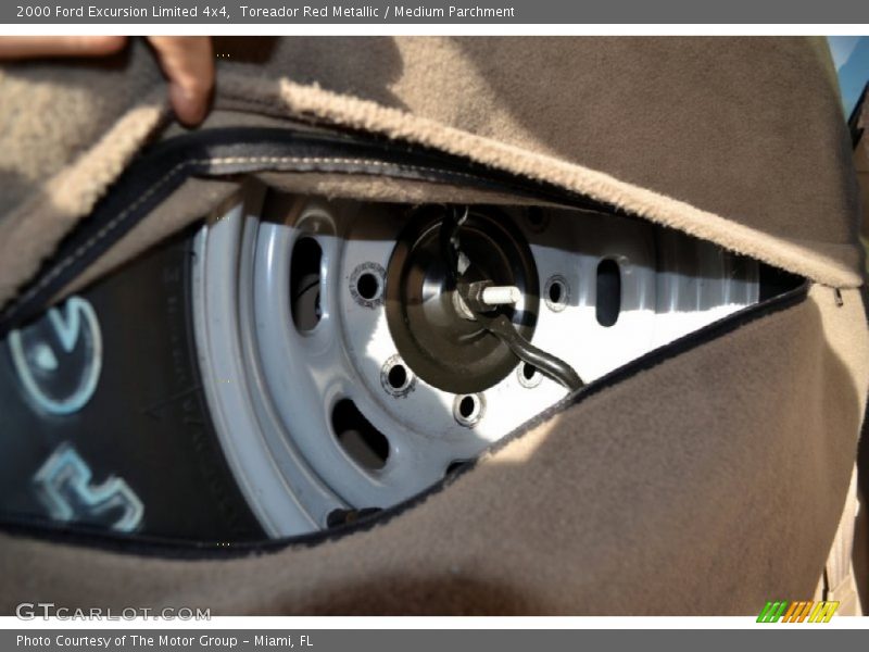 Toreador Red Metallic / Medium Parchment 2000 Ford Excursion Limited 4x4