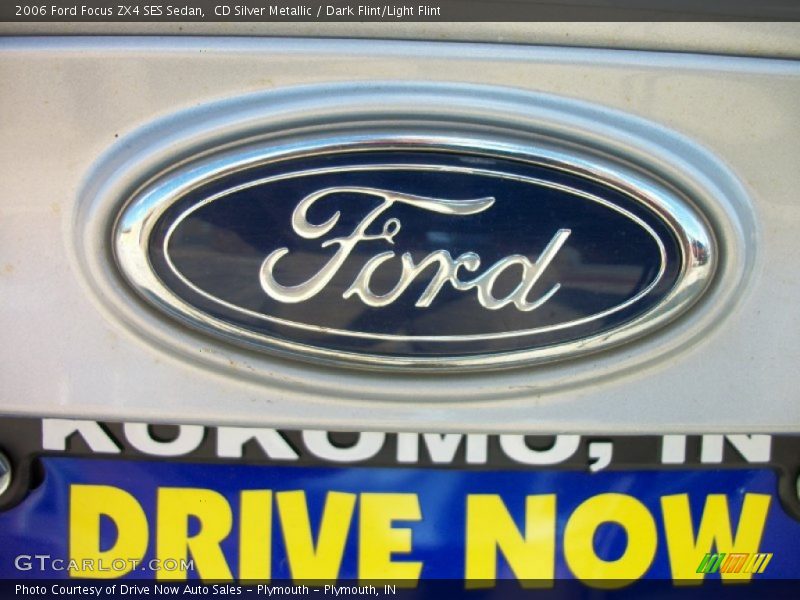CD Silver Metallic / Dark Flint/Light Flint 2006 Ford Focus ZX4 SES Sedan