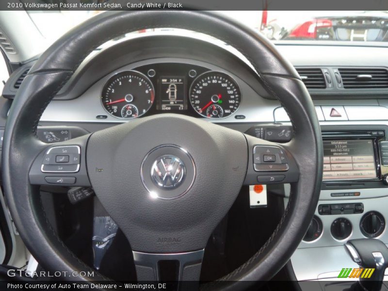  2010 Passat Komfort Sedan Steering Wheel