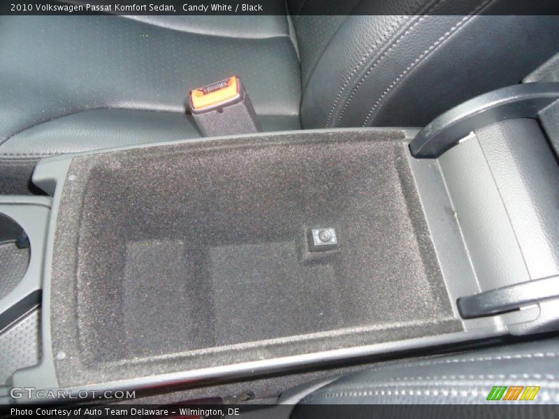 Candy White / Black 2010 Volkswagen Passat Komfort Sedan