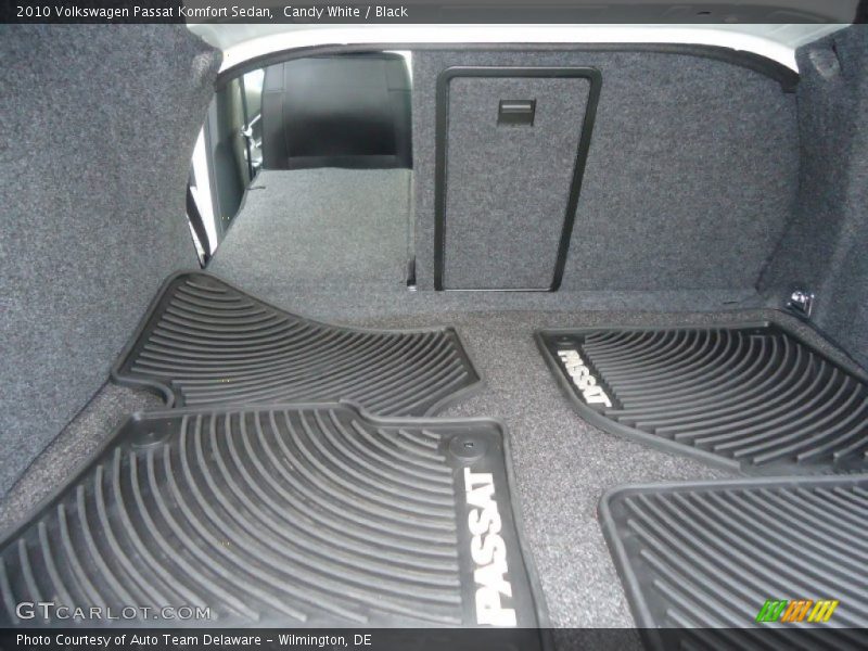 Candy White / Black 2010 Volkswagen Passat Komfort Sedan