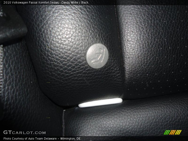 Candy White / Black 2010 Volkswagen Passat Komfort Sedan