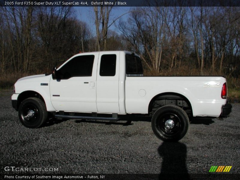 Oxford White / Black 2005 Ford F350 Super Duty XLT SuperCab 4x4