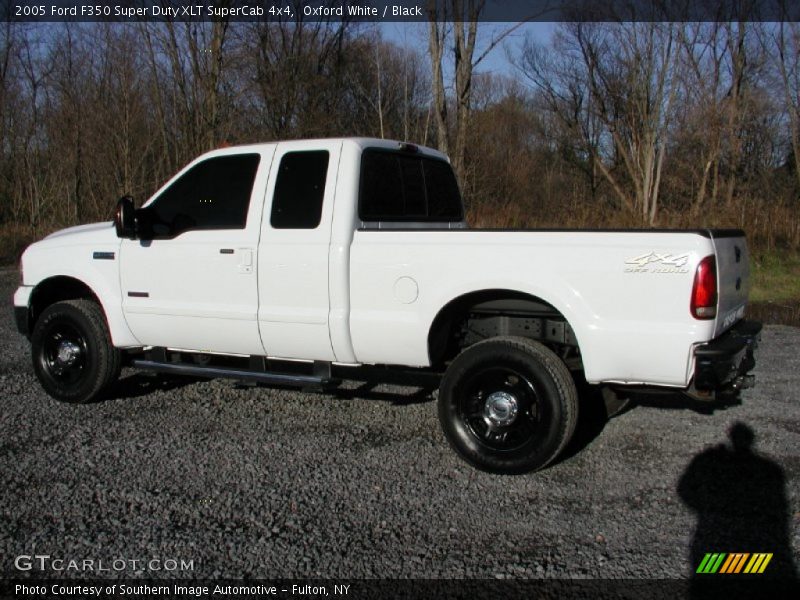 Oxford White / Black 2005 Ford F350 Super Duty XLT SuperCab 4x4