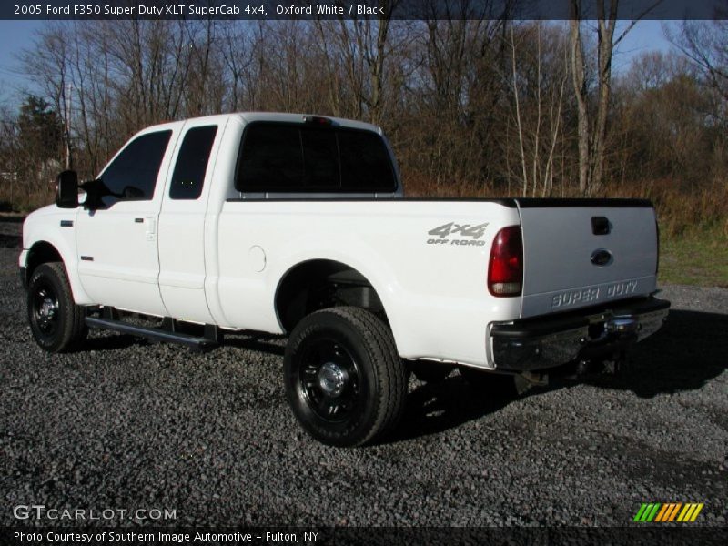 Oxford White / Black 2005 Ford F350 Super Duty XLT SuperCab 4x4