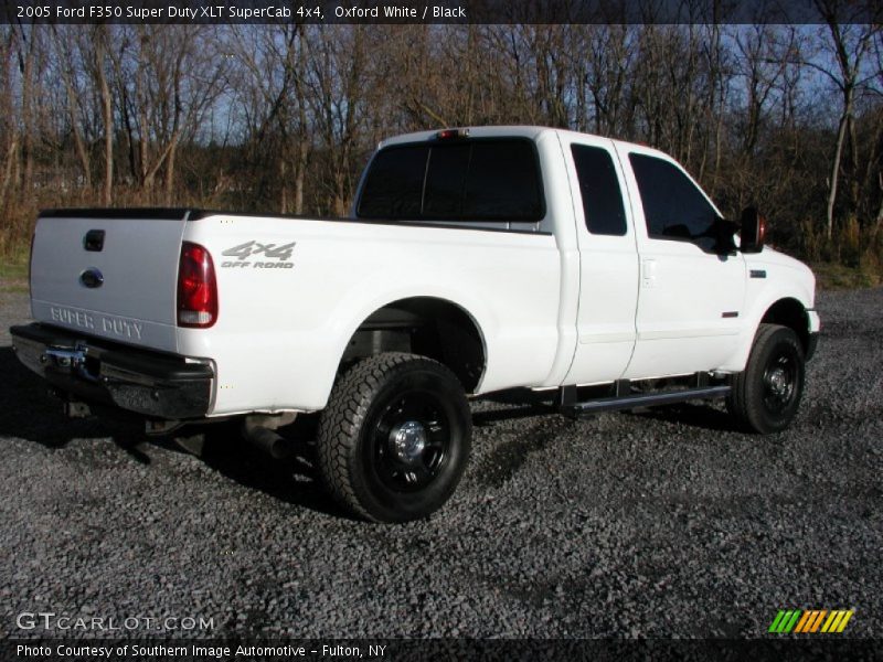 Oxford White / Black 2005 Ford F350 Super Duty XLT SuperCab 4x4