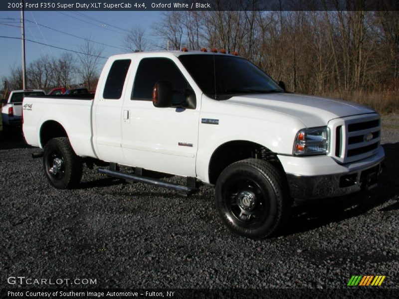 Oxford White / Black 2005 Ford F350 Super Duty XLT SuperCab 4x4