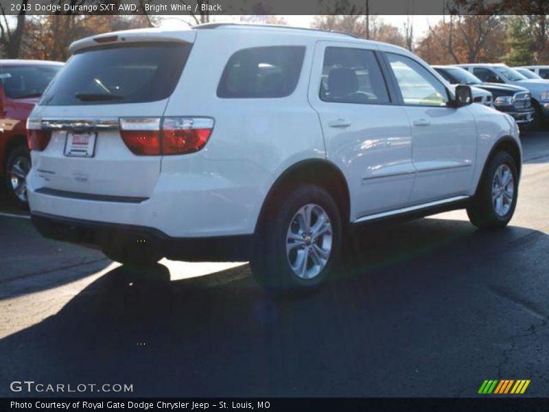 Bright White / Black 2013 Dodge Durango SXT AWD