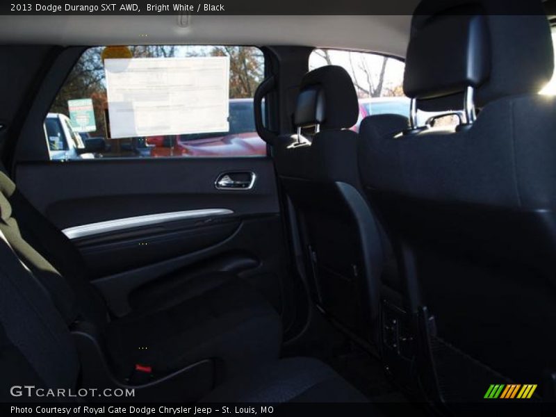 Bright White / Black 2013 Dodge Durango SXT AWD