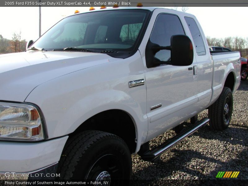 Oxford White / Black 2005 Ford F350 Super Duty XLT SuperCab 4x4