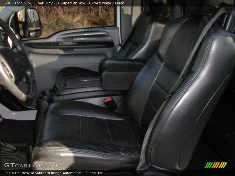 Oxford White / Black 2005 Ford F350 Super Duty XLT SuperCab 4x4