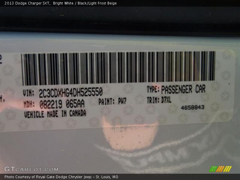 Bright White / Black/Light Frost Beige 2013 Dodge Charger SXT