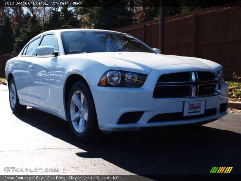 Ivory Pearl / Black 2013 Dodge Charger SE