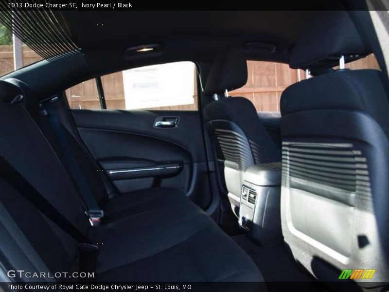 Ivory Pearl / Black 2013 Dodge Charger SE