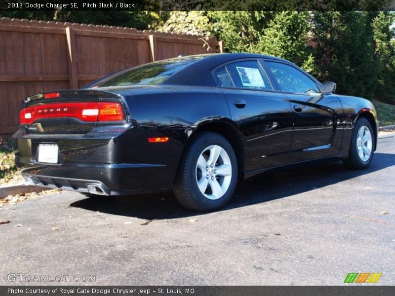 Pitch Black / Black 2013 Dodge Charger SE