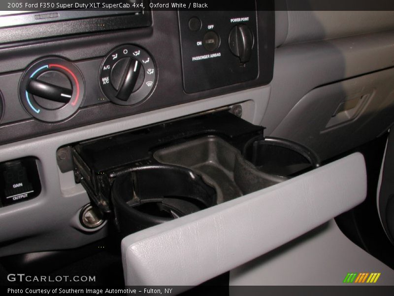 Oxford White / Black 2005 Ford F350 Super Duty XLT SuperCab 4x4