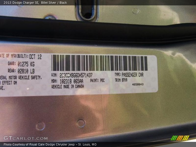 Billet Silver / Black 2013 Dodge Charger SE