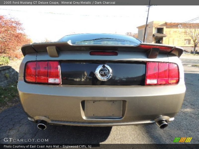 Mineral Grey Metallic / Dark Charcoal 2005 Ford Mustang GT Deluxe Coupe