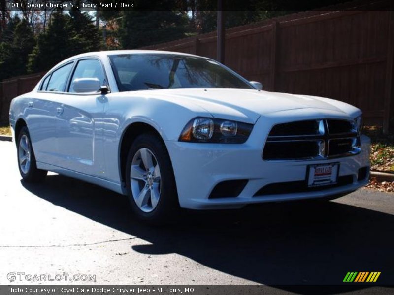 Ivory Pearl / Black 2013 Dodge Charger SE