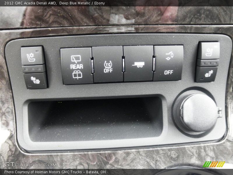 Controls of 2012 Acadia Denali AWD