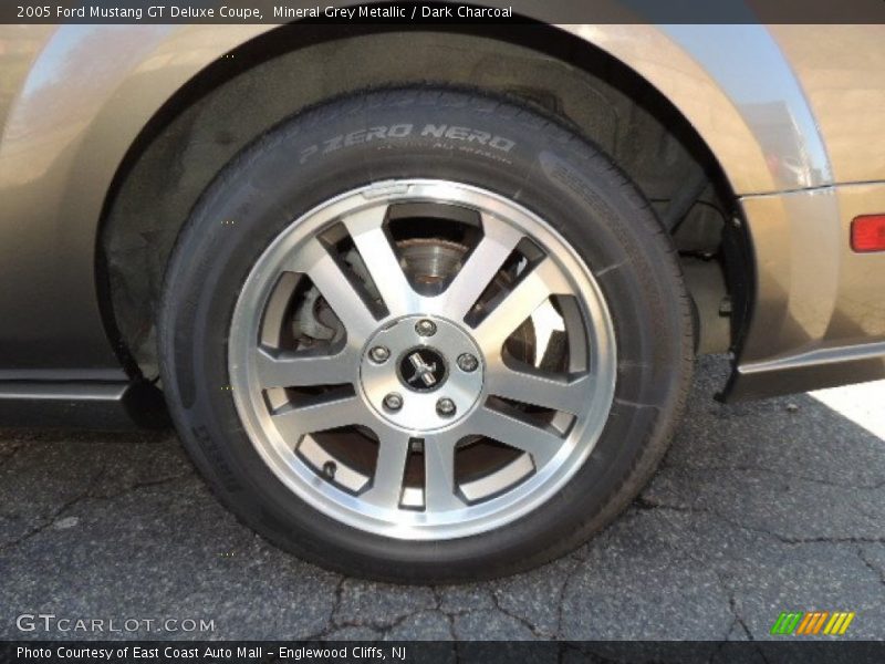 Mineral Grey Metallic / Dark Charcoal 2005 Ford Mustang GT Deluxe Coupe
