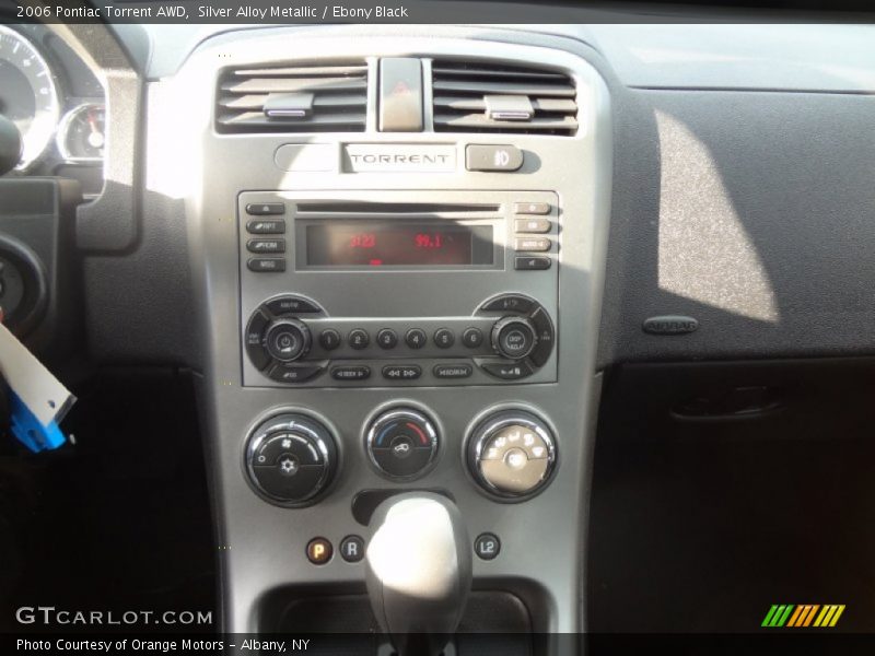 Silver Alloy Metallic / Ebony Black 2006 Pontiac Torrent AWD