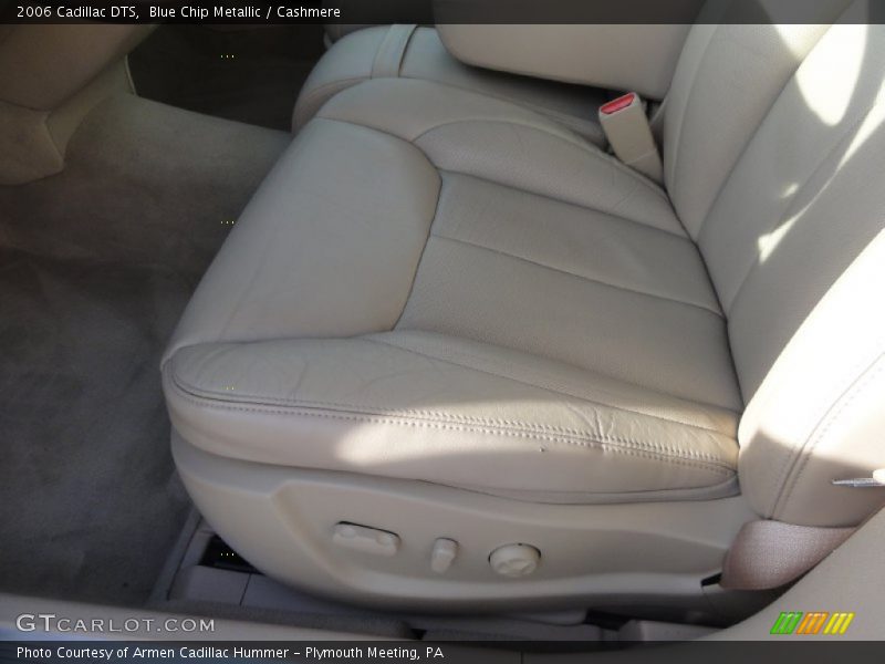 Blue Chip Metallic / Cashmere 2006 Cadillac DTS