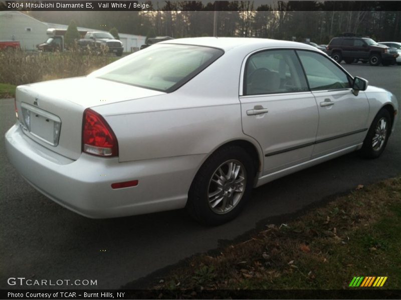 Vail White / Beige 2004 Mitsubishi Diamante ES