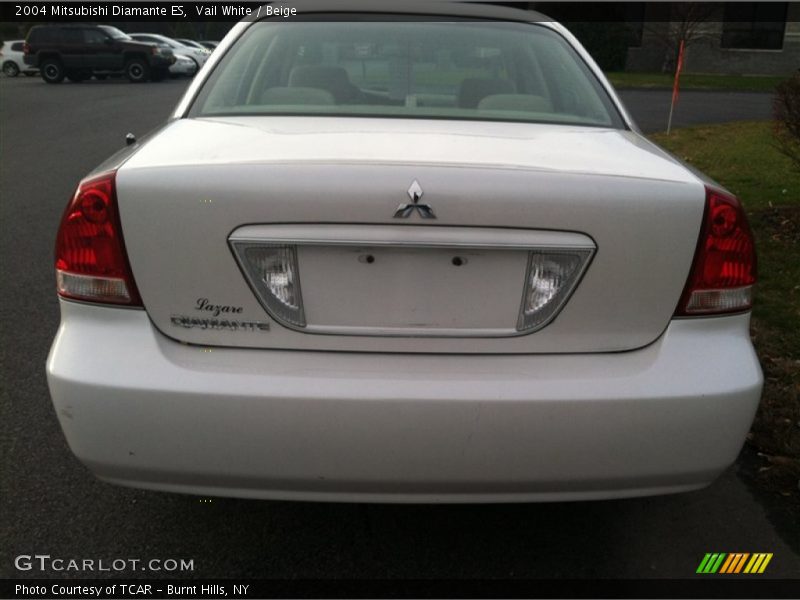 Vail White / Beige 2004 Mitsubishi Diamante ES