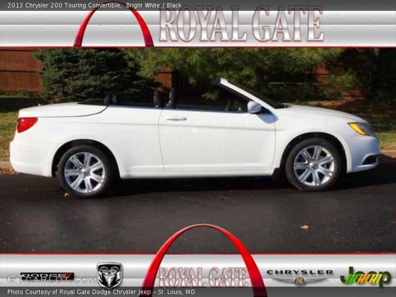 Bright White / Black 2013 Chrysler 200 Touring Convertible