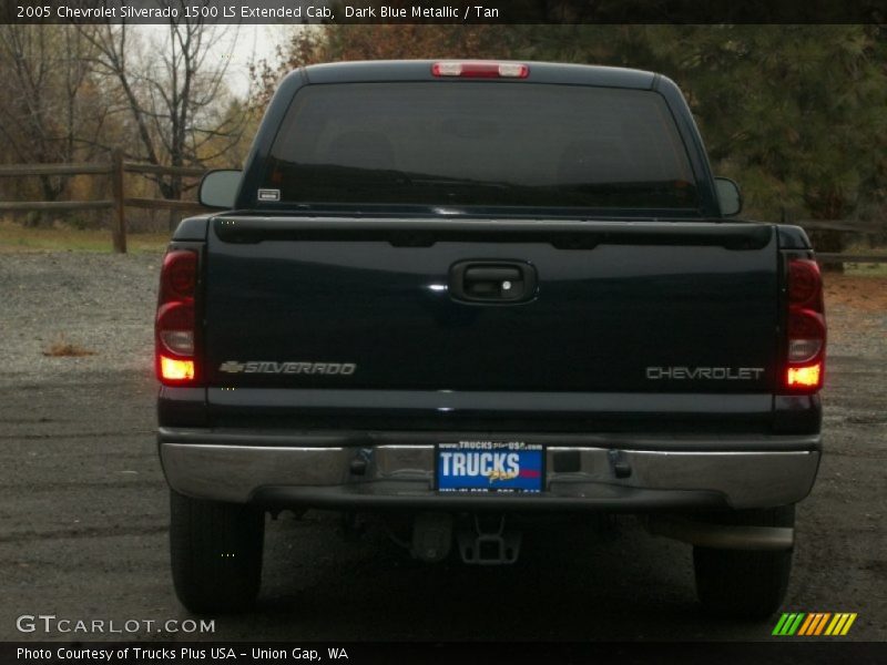 Dark Blue Metallic / Tan 2005 Chevrolet Silverado 1500 LS Extended Cab