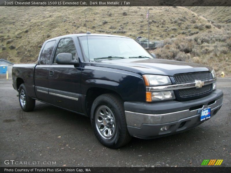 Front 3/4 View of 2005 Silverado 1500 LS Extended Cab