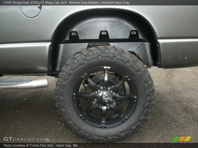 Custom Wheels of 2006 Ram 3500 SLT Mega Cab 4x4