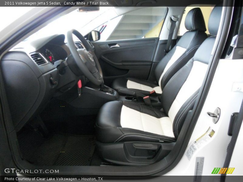 Candy White / Titan Black 2011 Volkswagen Jetta S Sedan