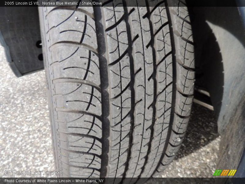 Norsea Blue Metallic / Shale/Dove 2005 Lincoln LS V8