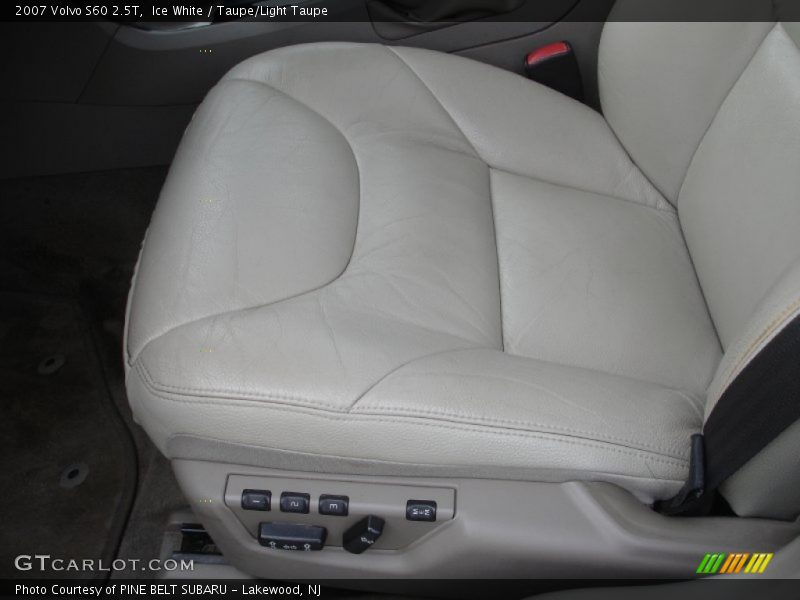 Ice White / Taupe/Light Taupe 2007 Volvo S60 2.5T
