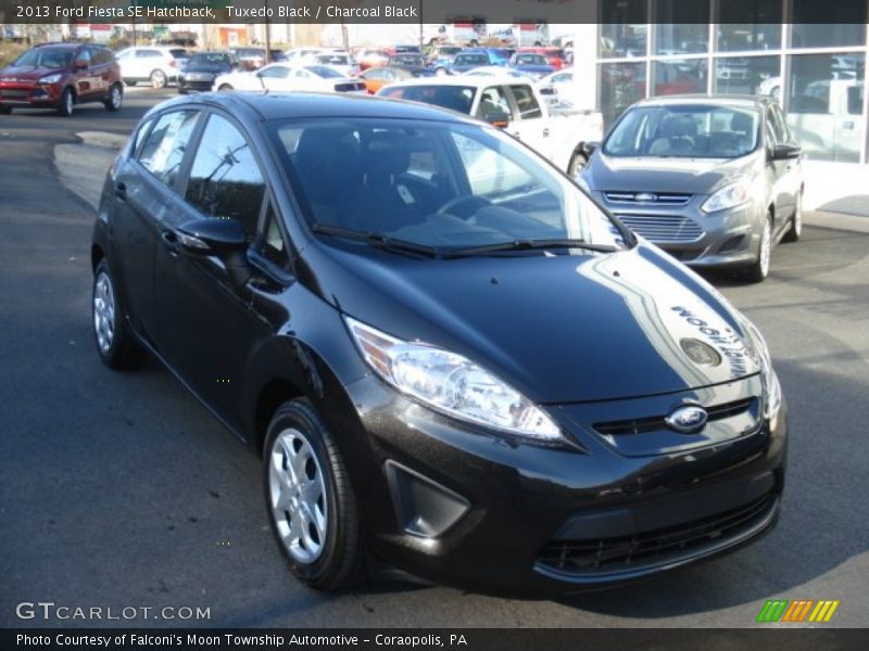Tuxedo Black / Charcoal Black 2013 Ford Fiesta SE Hatchback